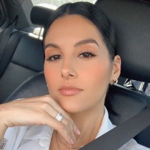 Meet your Posher, Angelica